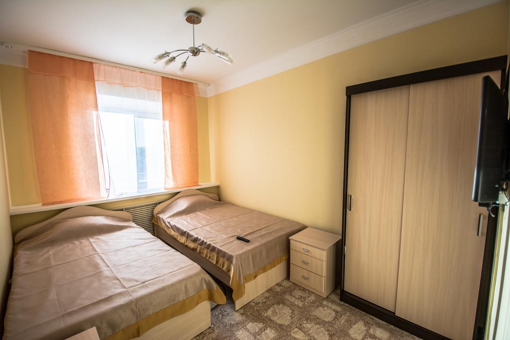 Apartment On Engelsa 15 Khanty-Mansiysk Exterior photo
